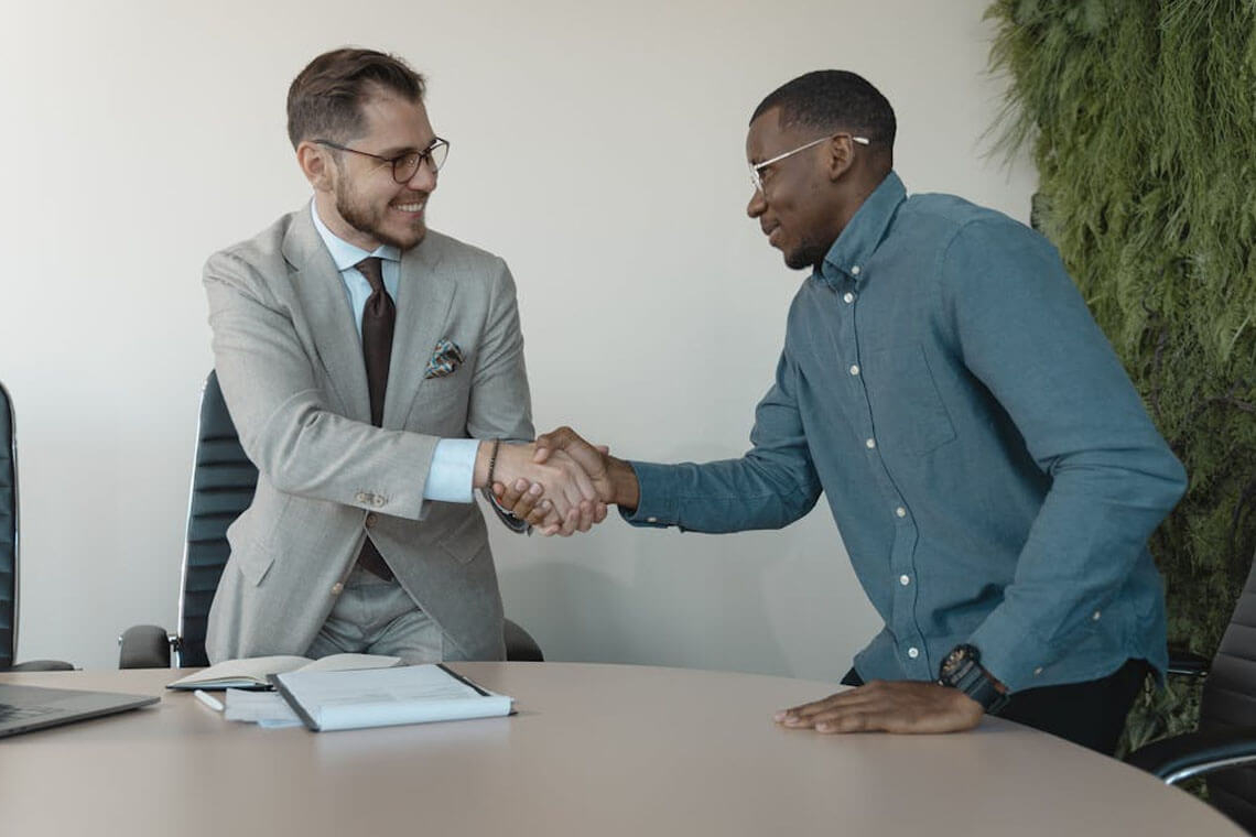 ADP Reports Raise in Jobs, Pay 